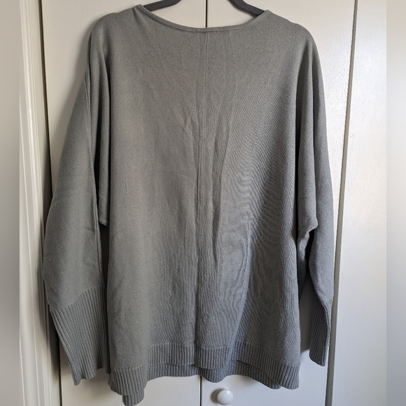 Vintage Alloy V Neck Sweater - Picture 5 of 6